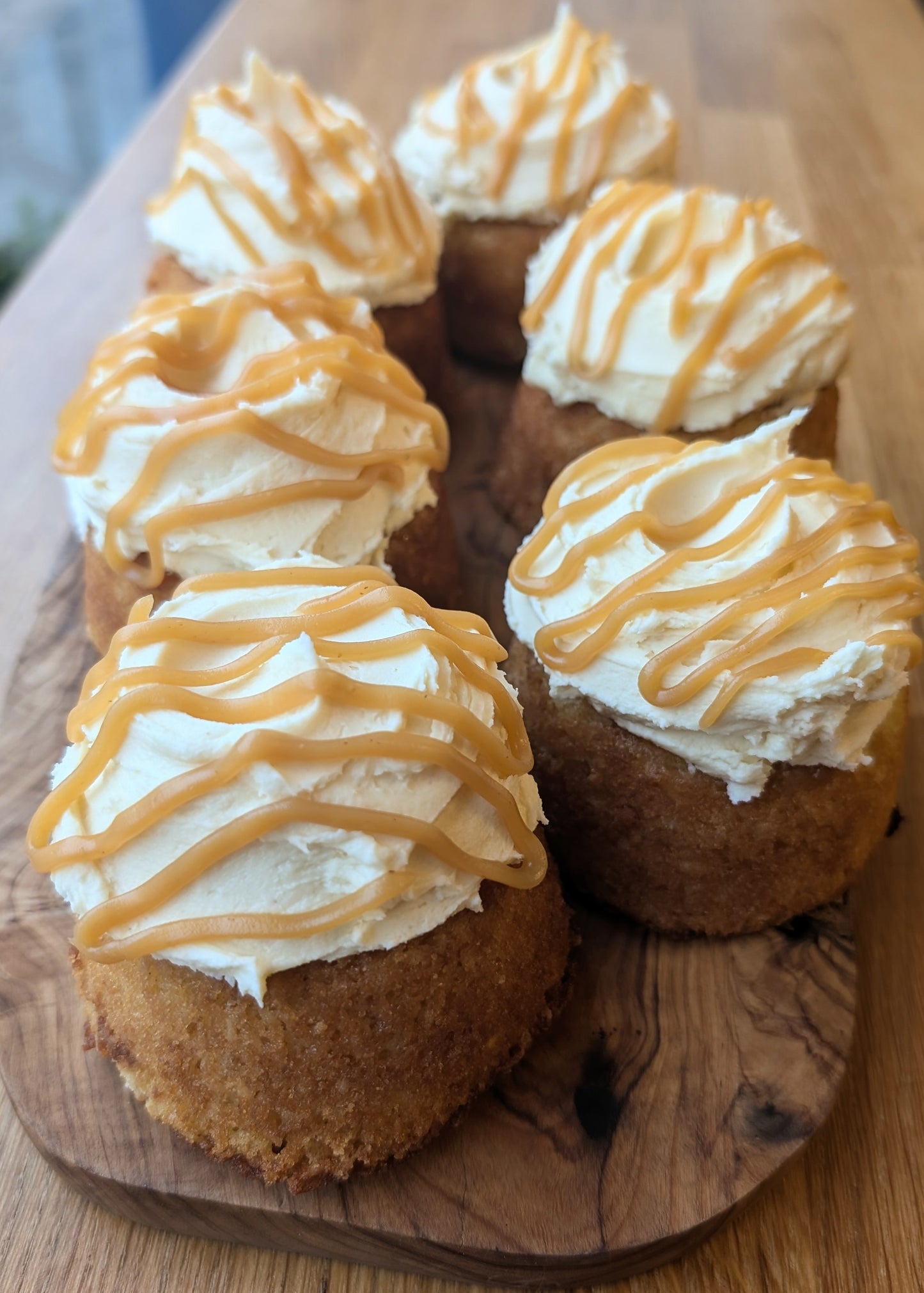 Mini Salted Caramel Cakes