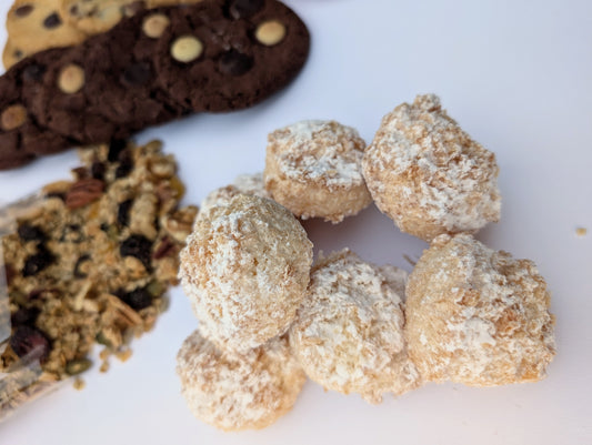 Coconut Macaroons (bag of 7)